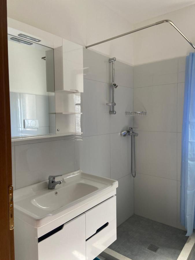 Apartment Sun Roll Baks-Rrjoll エクステリア 写真