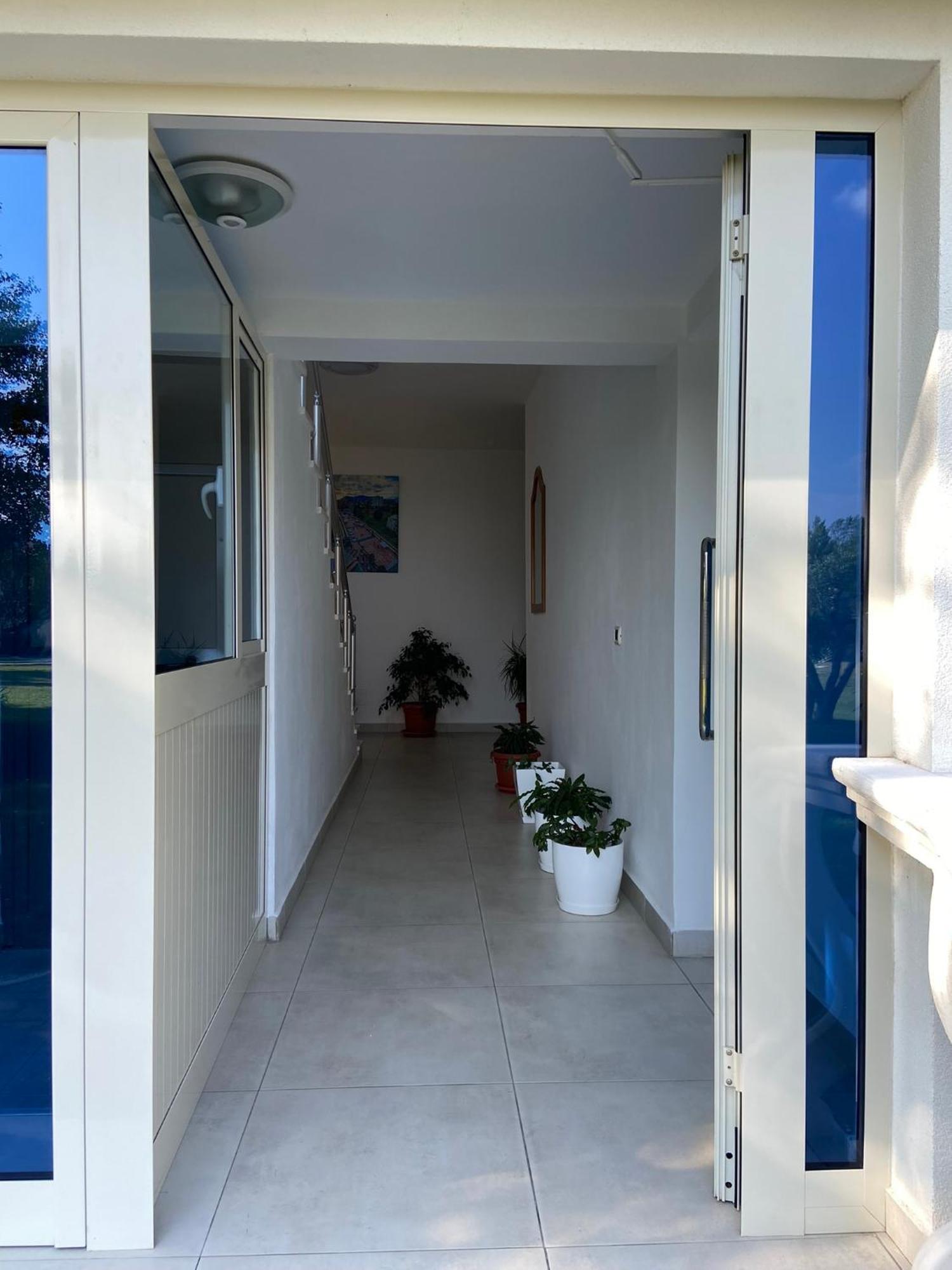 Apartment Sun Roll Baks-Rrjoll エクステリア 写真