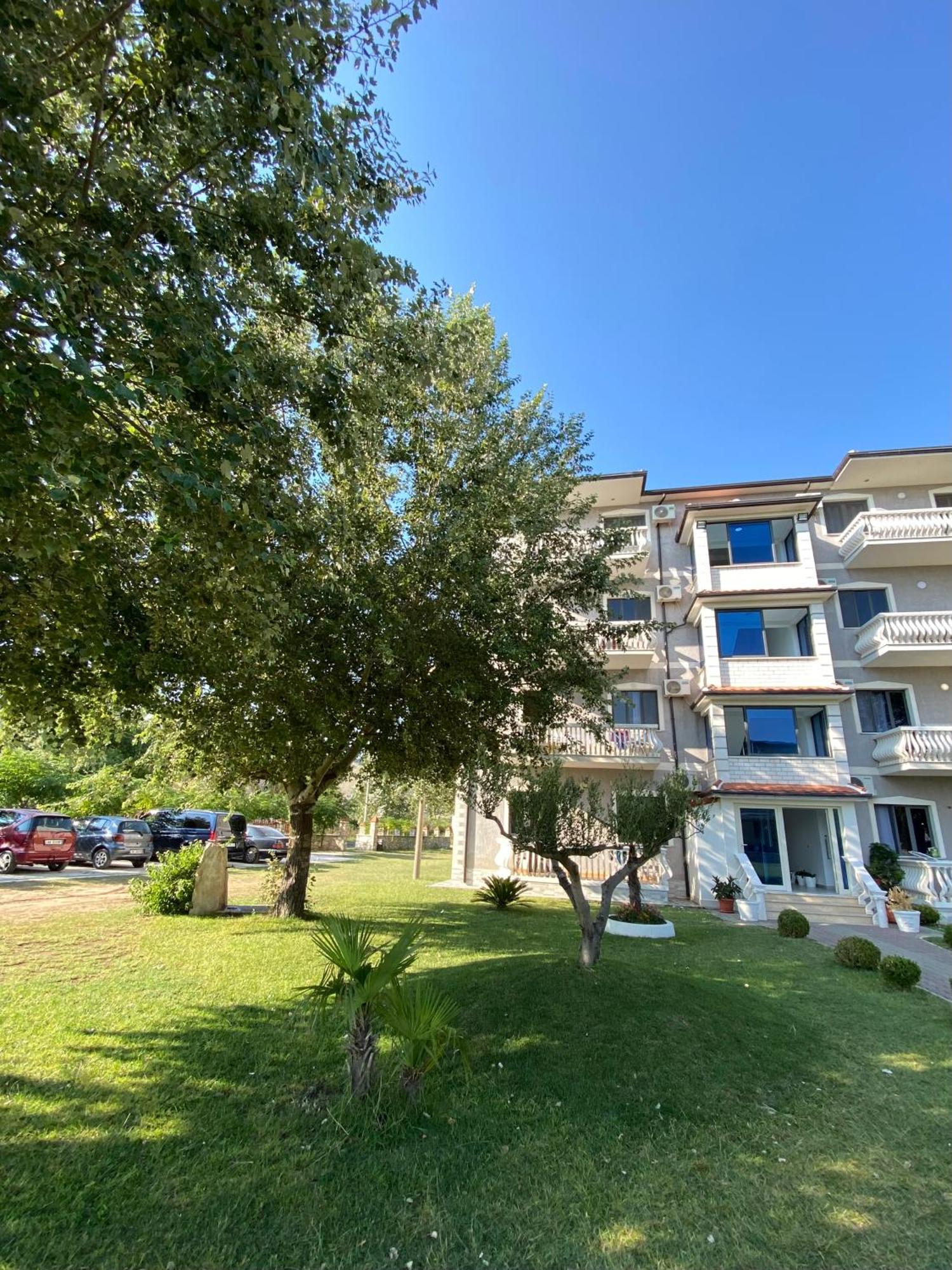 Apartment Sun Roll Baks-Rrjoll エクステリア 写真